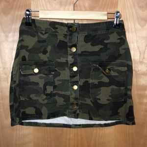 Windsor camo button down skirt